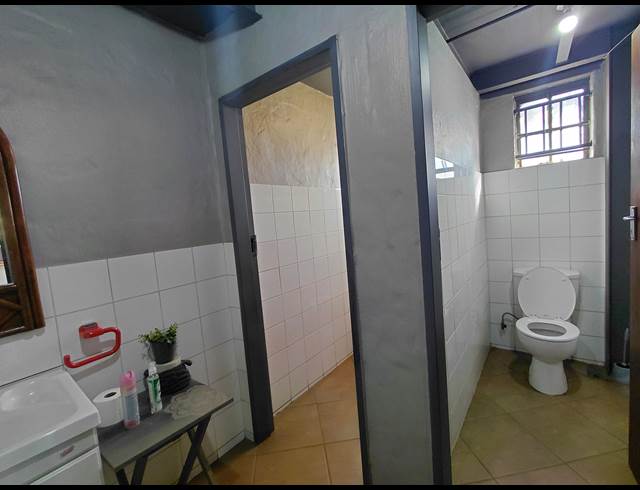800M² WAREHOUSE TO LET IN CLAYVILLE