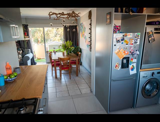 2 bed property to rent in CLAREMONT