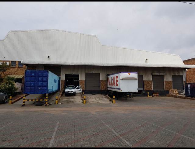 6,500M² WAREHOUSE RENTED IN AMALGAM