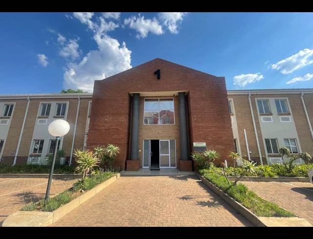 231M² OFFICE TO LET IN HALFWAY HOUSE