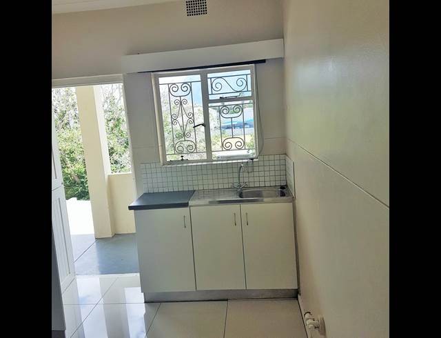 2 bed property to rent in WORCESTER CENTRAL