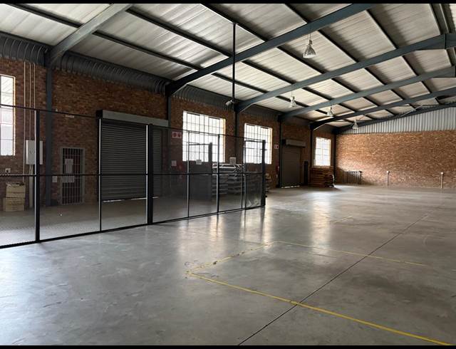 1,000M² WAREHOUSE TO LET IN STEELEDALE