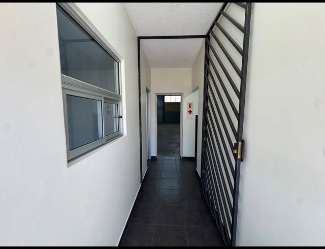 250M² WAREHOUSE TO LET IN CHAMDOR