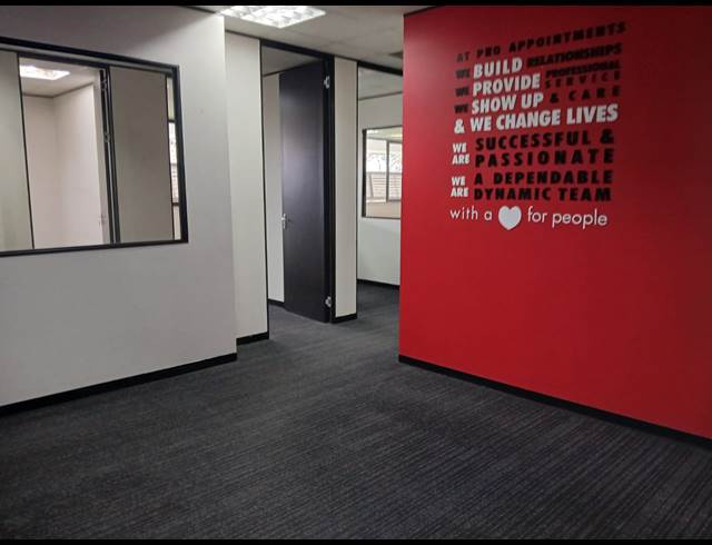 200M² OFFICE TO LET IN WESTVILLE