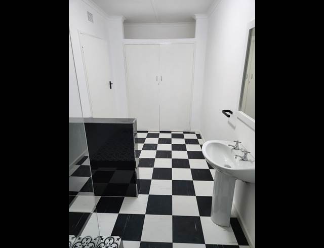 2 bed property to rent in LANGERUG