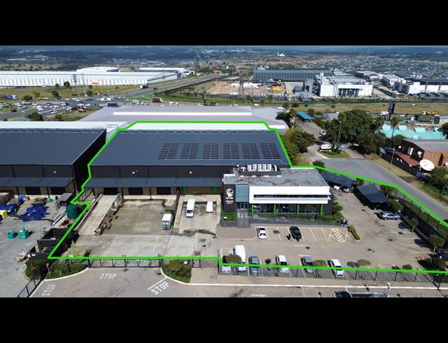 3,137M² WAREHOUSE TO LET IN HALFWAY HOUSE