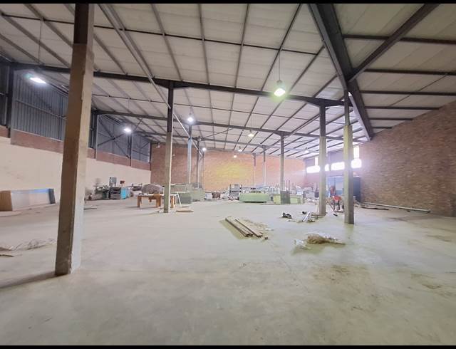 960M² FACTORY TO LET IN KYA SANDS