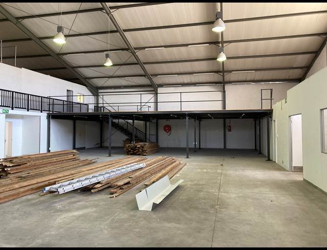 850M² WAREHOUSE RENTED IN WESTLAKE