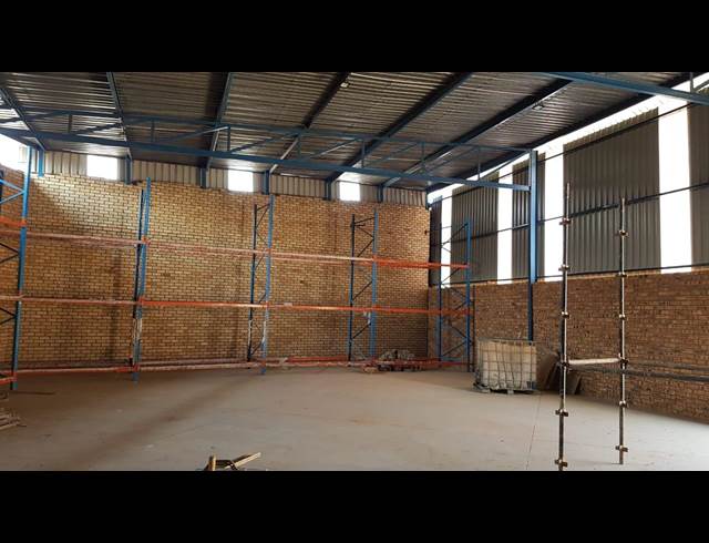 285M² WAREHOUSE TO LET IN TULISA PARK