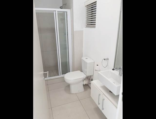 2 bed property to rent in OBSERVATORY