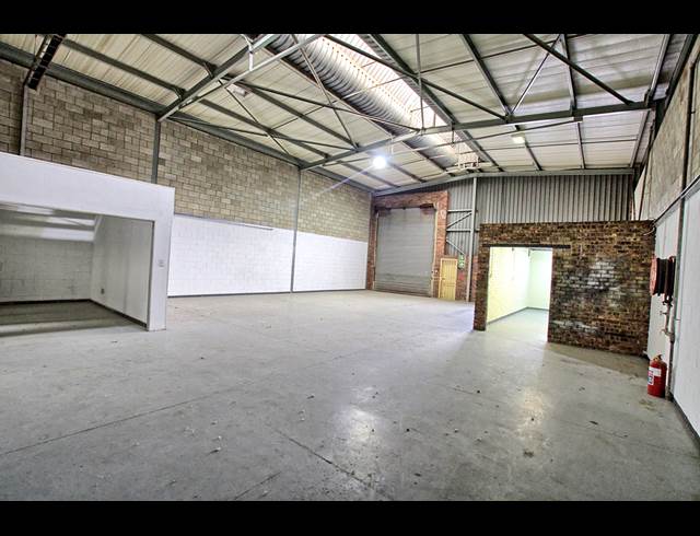 636.50M² WAREHOUSE TO LET IN KYA SANDS