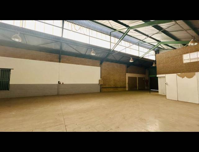 398M² WAREHOUSE TO LET IN ROBERTVILLE
