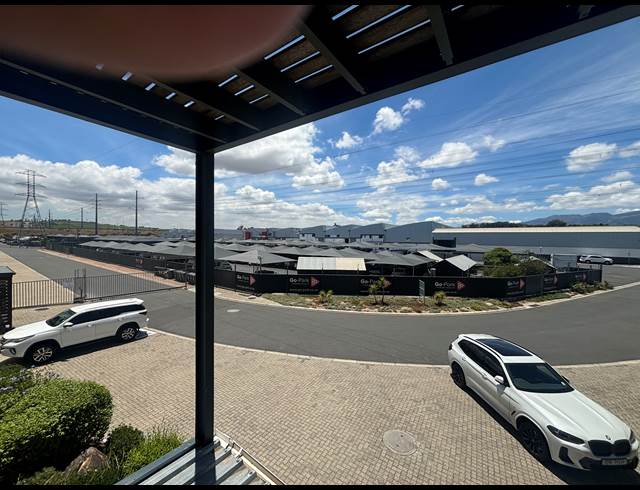 103M² WAREHOUSE TO LET IN FIRGROVE