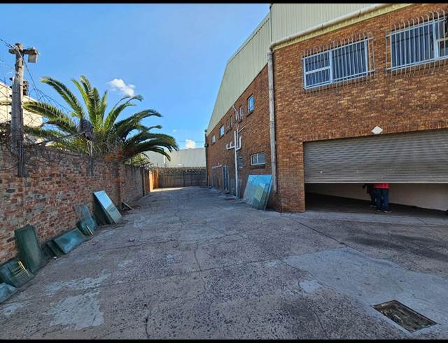 550M² WAREHOUSE TO LET IN PAROW CENTRAL
