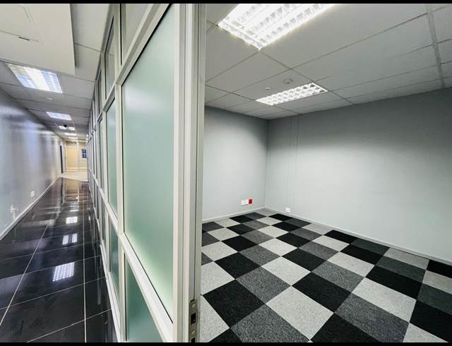2,000M² OFFICE TO LET IN GLEN AUSTIN AH