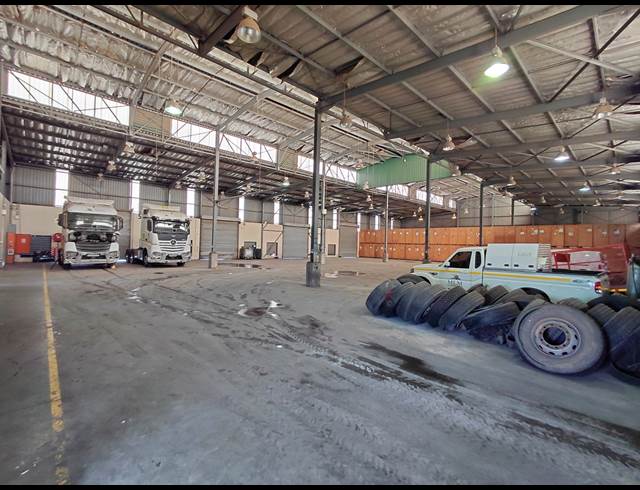 2,024M² WORKSHOP TO LET IN CLAYVILLE