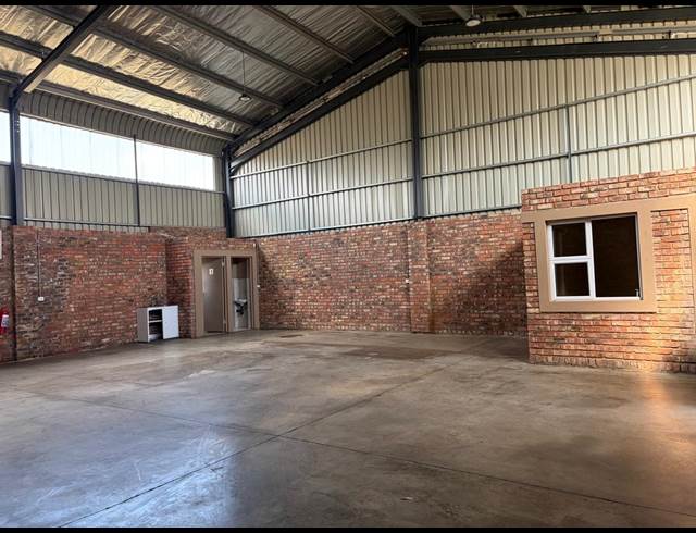 150M² WAREHOUSE TO LET IN ALBERTON NORTH