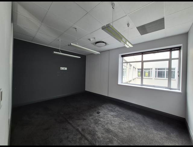 422M² OFFICE TO LET IN SANDTON CENTRAL