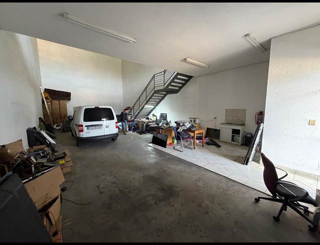 190M² WAREHOUSE TO LET IN TUNNEY