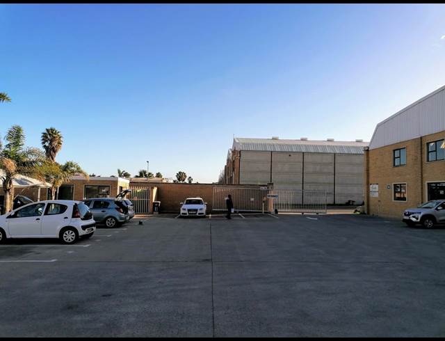 1,040M² WAREHOUSE TO LET IN KILLARNEY GARDENS