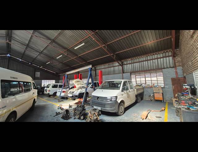 598M² WAREHOUSE TO LET IN ANDERBOLT