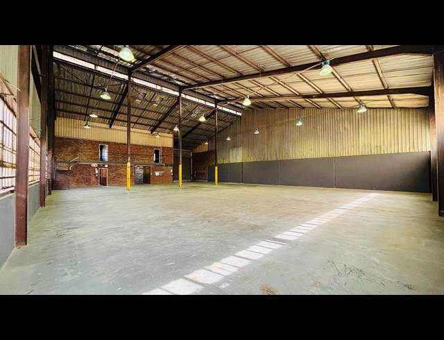 710M² WAREHOUSE TO LET IN ROBERTVILLE