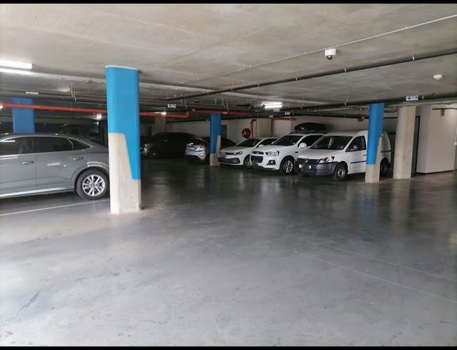 1,350M² OFFICE TO LET IN IRENE