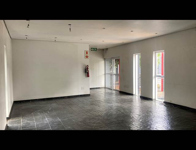 240M² OFFICE TO LET IN PARKVIEW