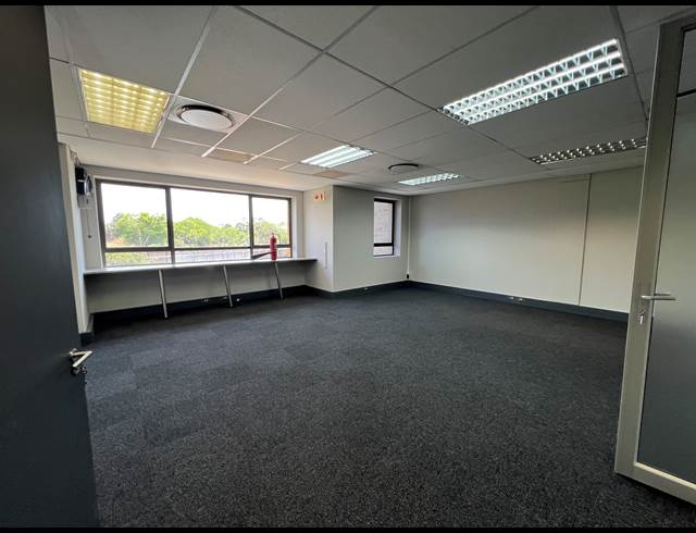 170M² OFFICE TO LET IN IRENE