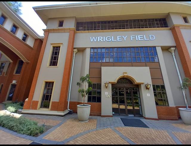 178M² OFFICE TO LET IN BRYANSTON