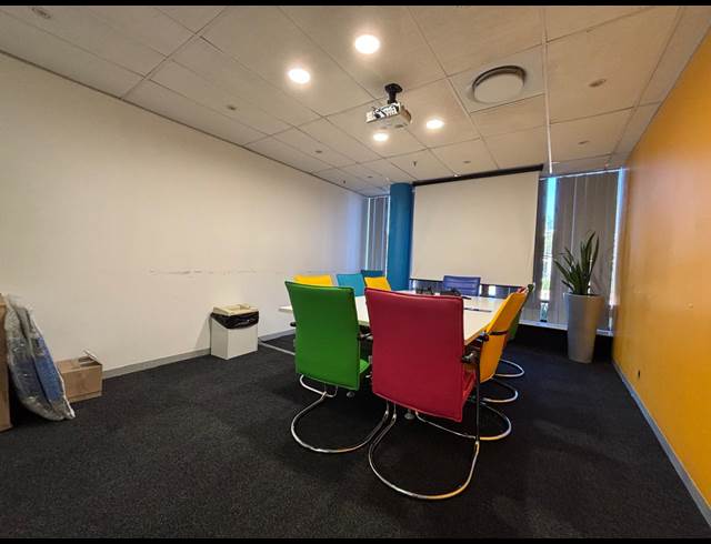 1,523M² OFFICE TO LET IN SOMERSET PARK
