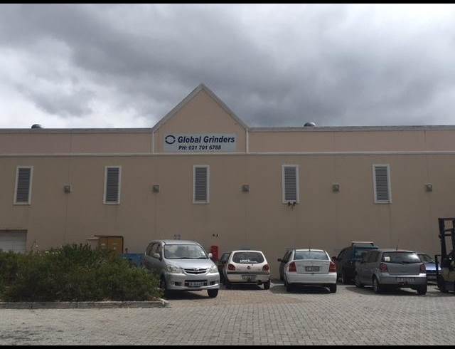 1,884M² FACTORY RENTED IN WESTLAKE