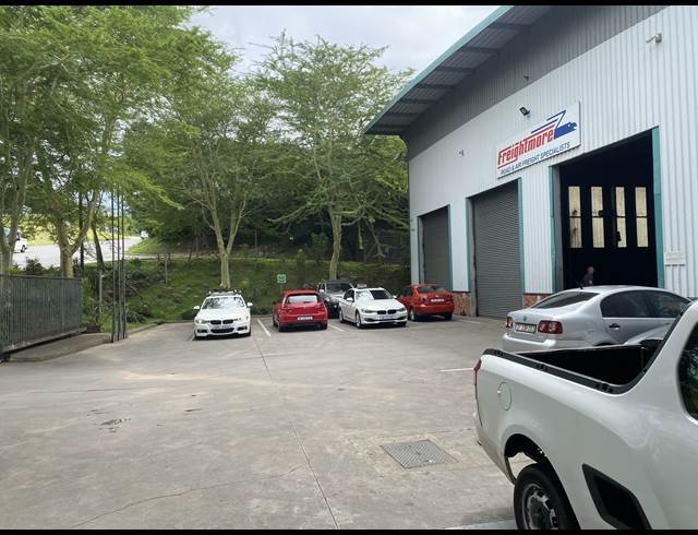 3,222M² WAREHOUSE TO LET IN MAHOGANY RIDGE