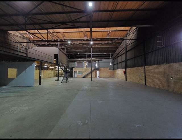 952M² WAREHOUSE TO LET IN HENNOPSPARK