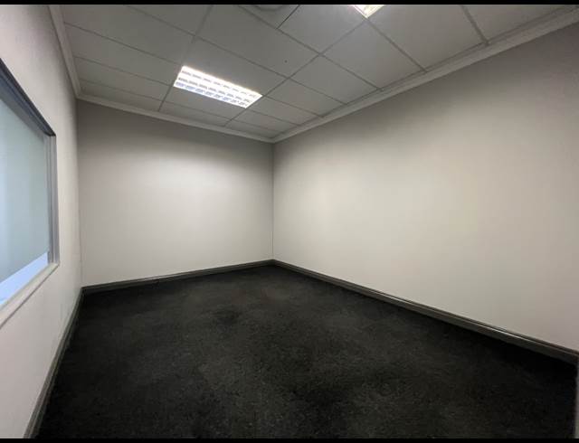 309M² OFFICE TO LET IN HIGHVELD