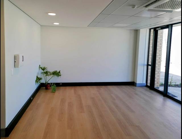 428M² WAREHOUSE TO LET IN STIKLAND INDUSTRIAL