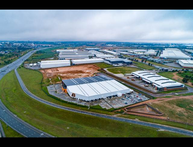 5,000M² WAREHOUSE TO LET IN GOSFORTH PARK