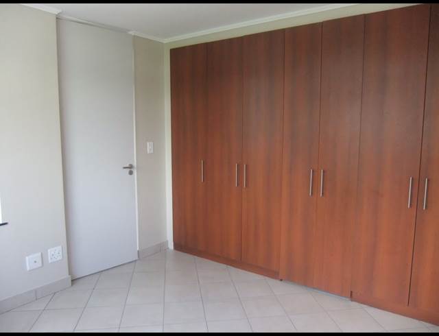 2 bed property to rent in CLAREMONT