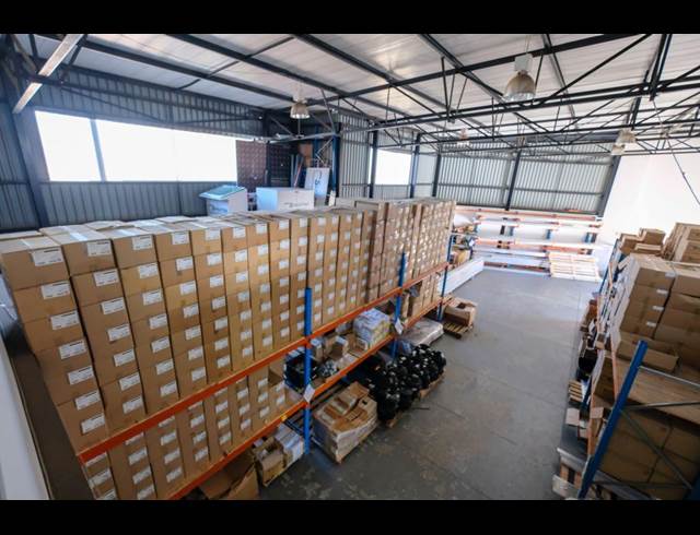 452M² WAREHOUSE TO LET IN LONGMEADOW