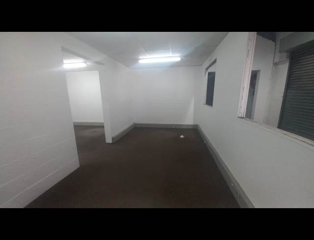 410.50M² WAREHOUSE TO LET IN EPPING INDUSTRIAL