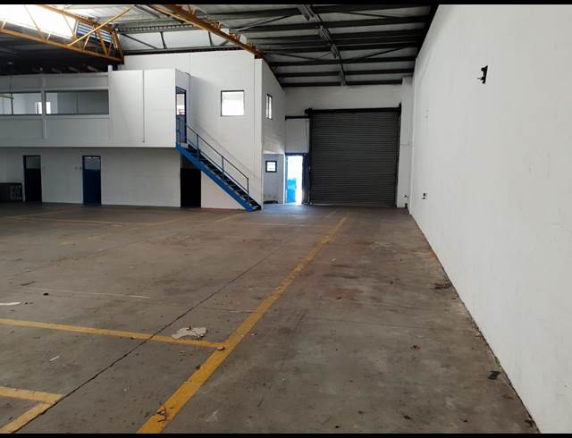491M² WAREHOUSE TO LET IN RED HILL