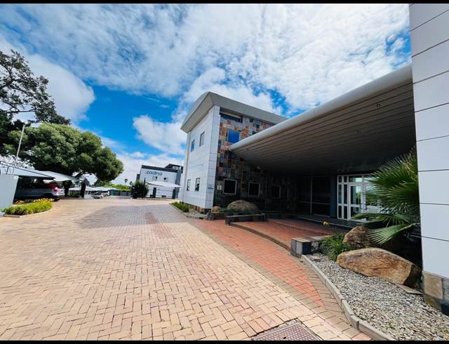 2,000M² OFFICE TO LET IN GLEN AUSTIN AH