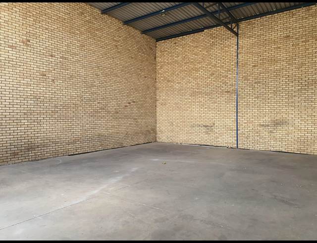 270M² WAREHOUSE TO LET IN TULISA PARK