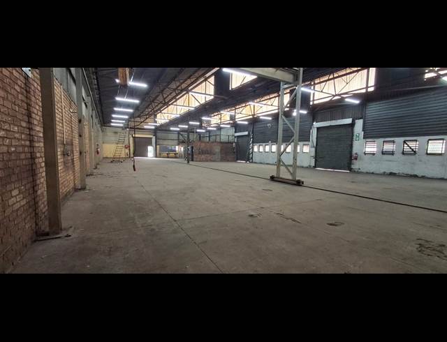 1,000M² BUILDING TO LET IN BENONI SOUTH