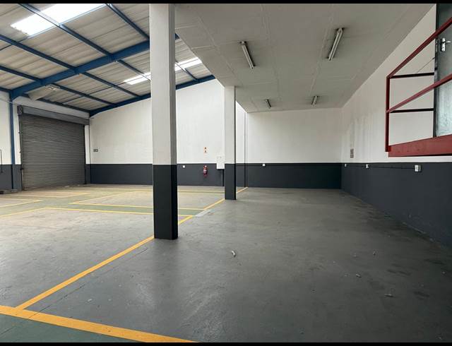 500M² WAREHOUSE TO LET IN HALFWAY HOUSE