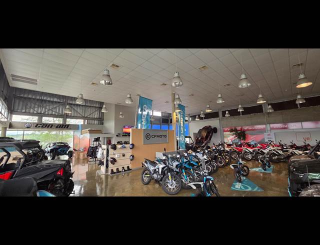 1,360M² SHOWROOM TO LET IN RIVERSIDE PARK