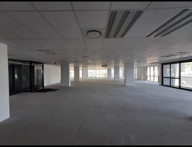 1,042M² OFFICE TO LET IN CAPE TOWN CITY CENTRE