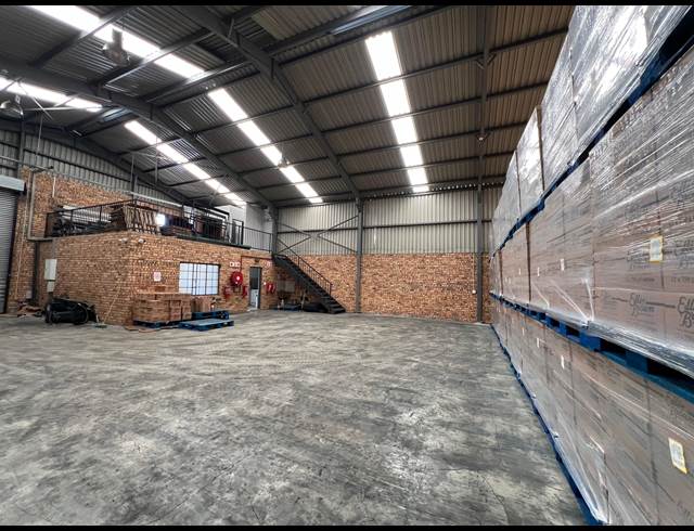 347M² WAREHOUSE TO LET IN STRIJDOMPARK