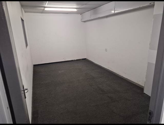 470M² FACTORY TO LET IN BENROSE
