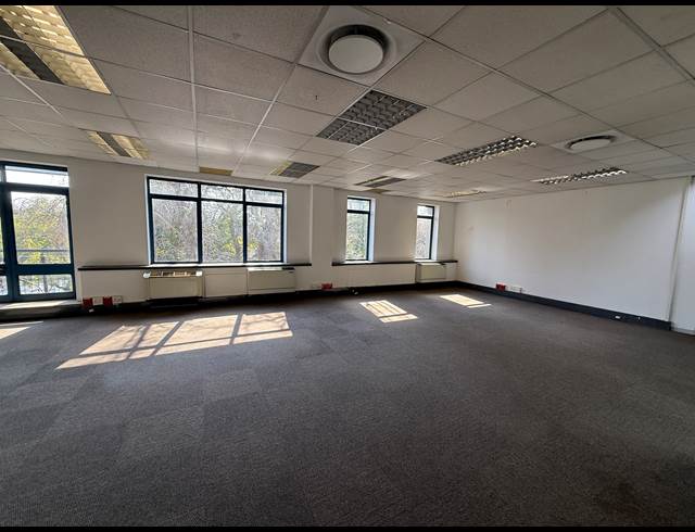 210M² OFFICE TO LET IN ROSEBANK